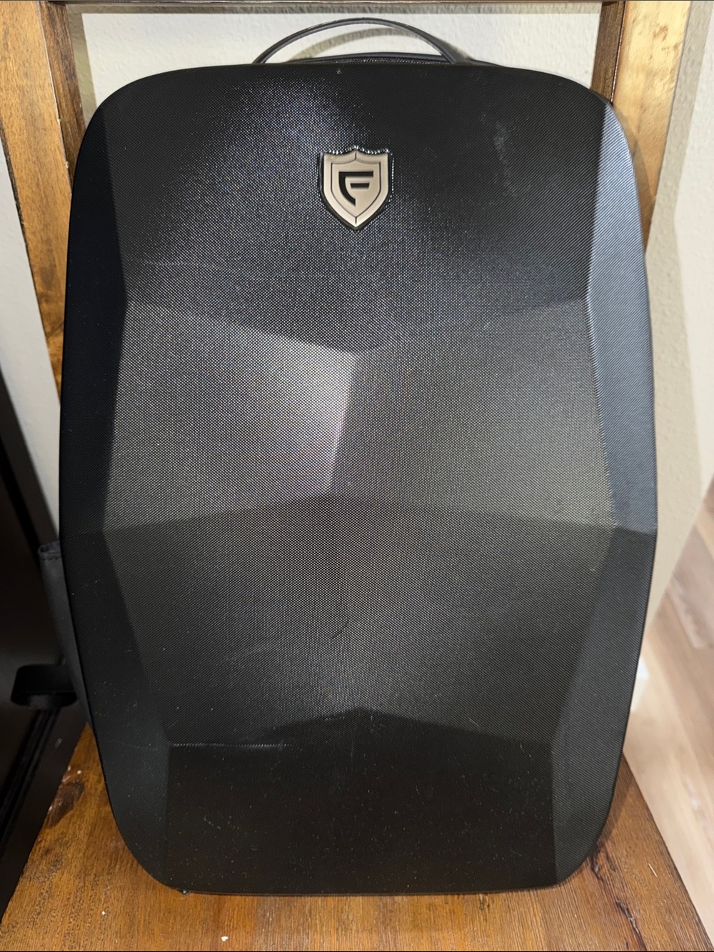 Unique Fenruien Black Hard Shell Travel Case - Sleek Protective Carrying Case